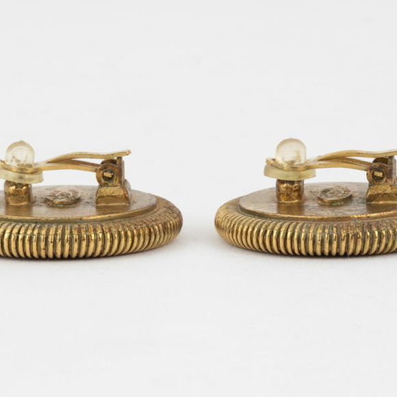 CHANEL Authentic Gold Earrings - Picture 4 of 11